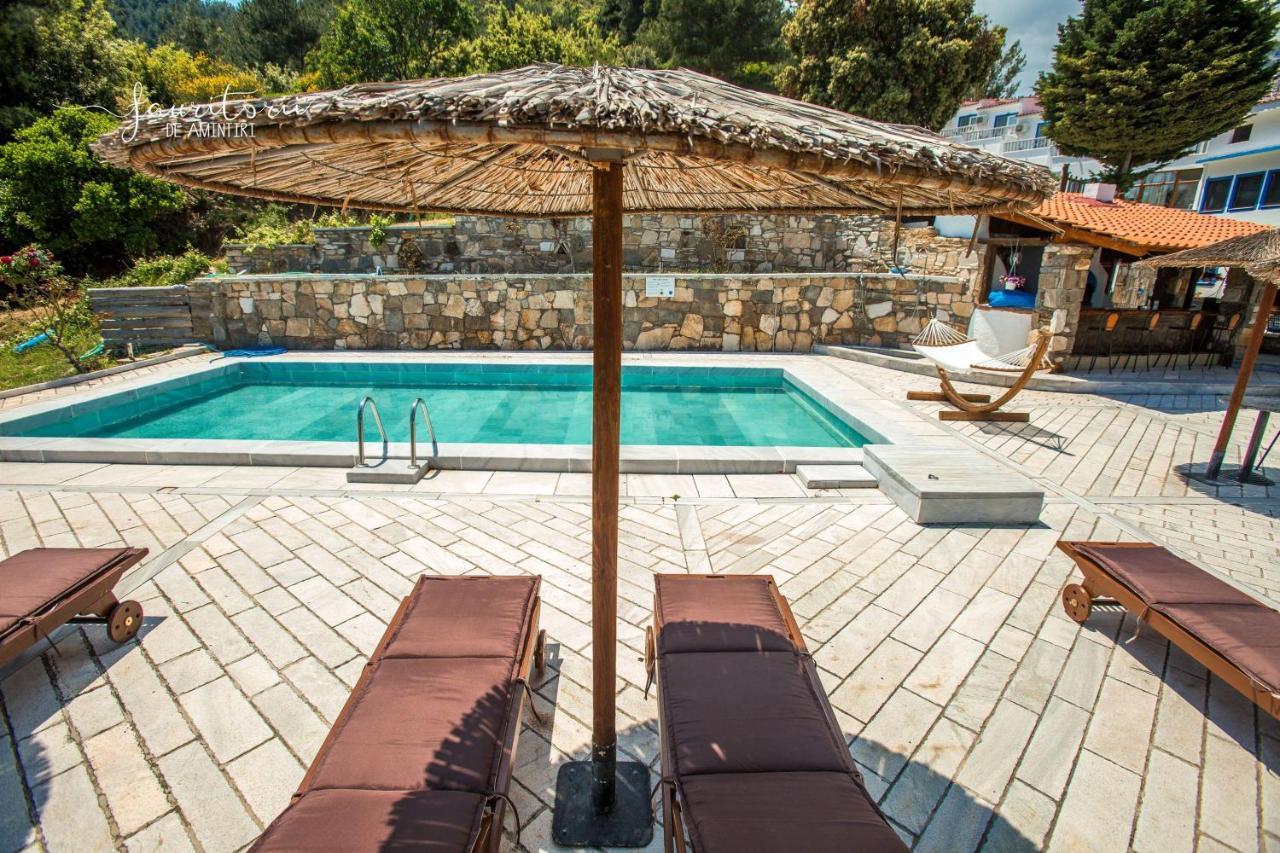 Kinira Beach Hotel Dış mekan fotoğraf