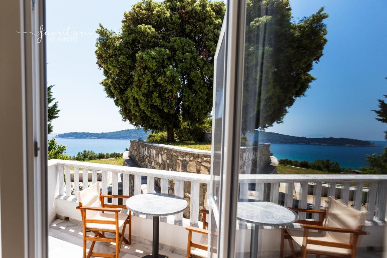 Kinira Beach Hotel Dış mekan fotoğraf