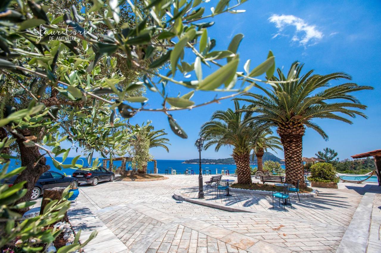 Kinira Beach Hotel Dış mekan fotoğraf