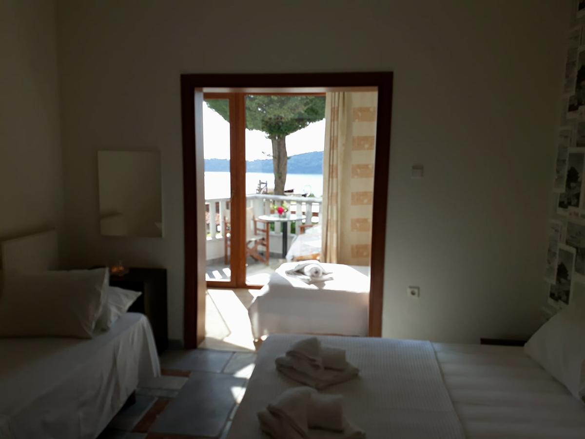 Kinira Beach Hotel Dış mekan fotoğraf