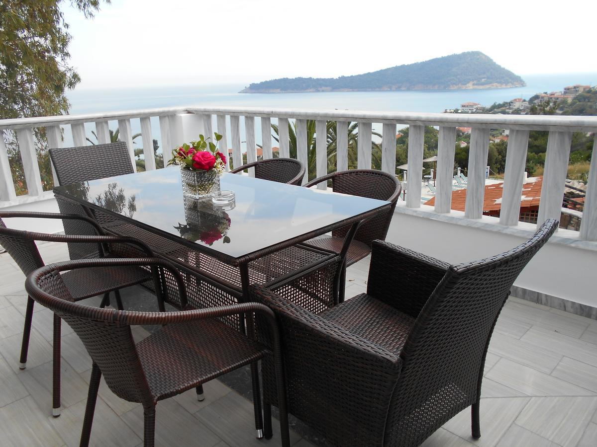 Kinira Beach Hotel Dış mekan fotoğraf