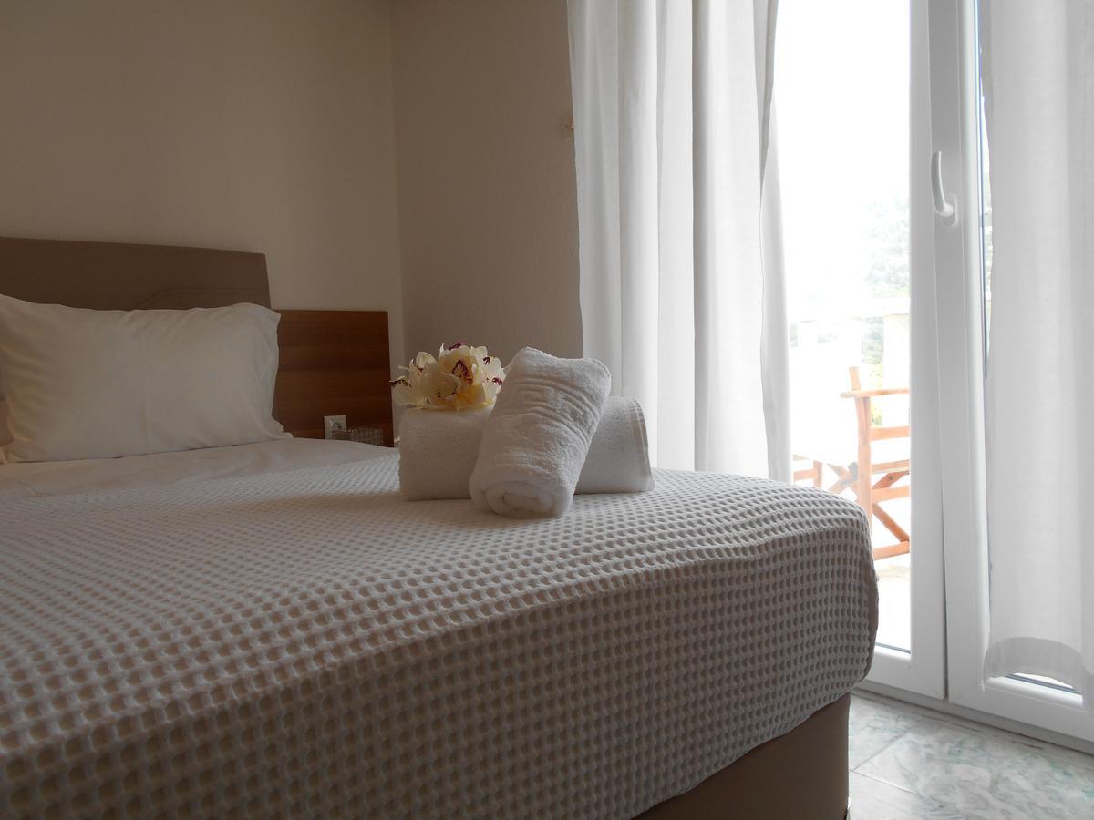 Kinira Beach Hotel Dış mekan fotoğraf