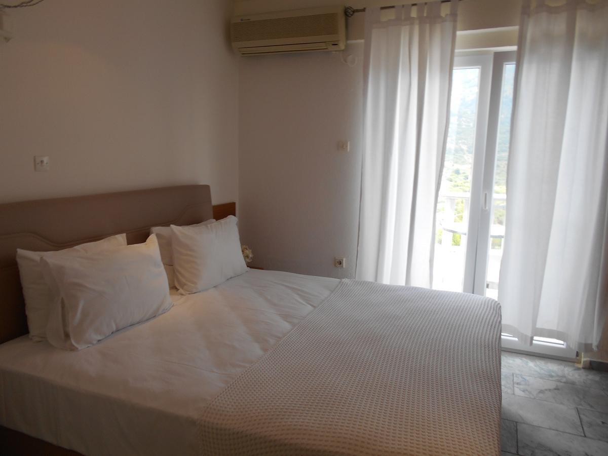 Kinira Beach Hotel Dış mekan fotoğraf