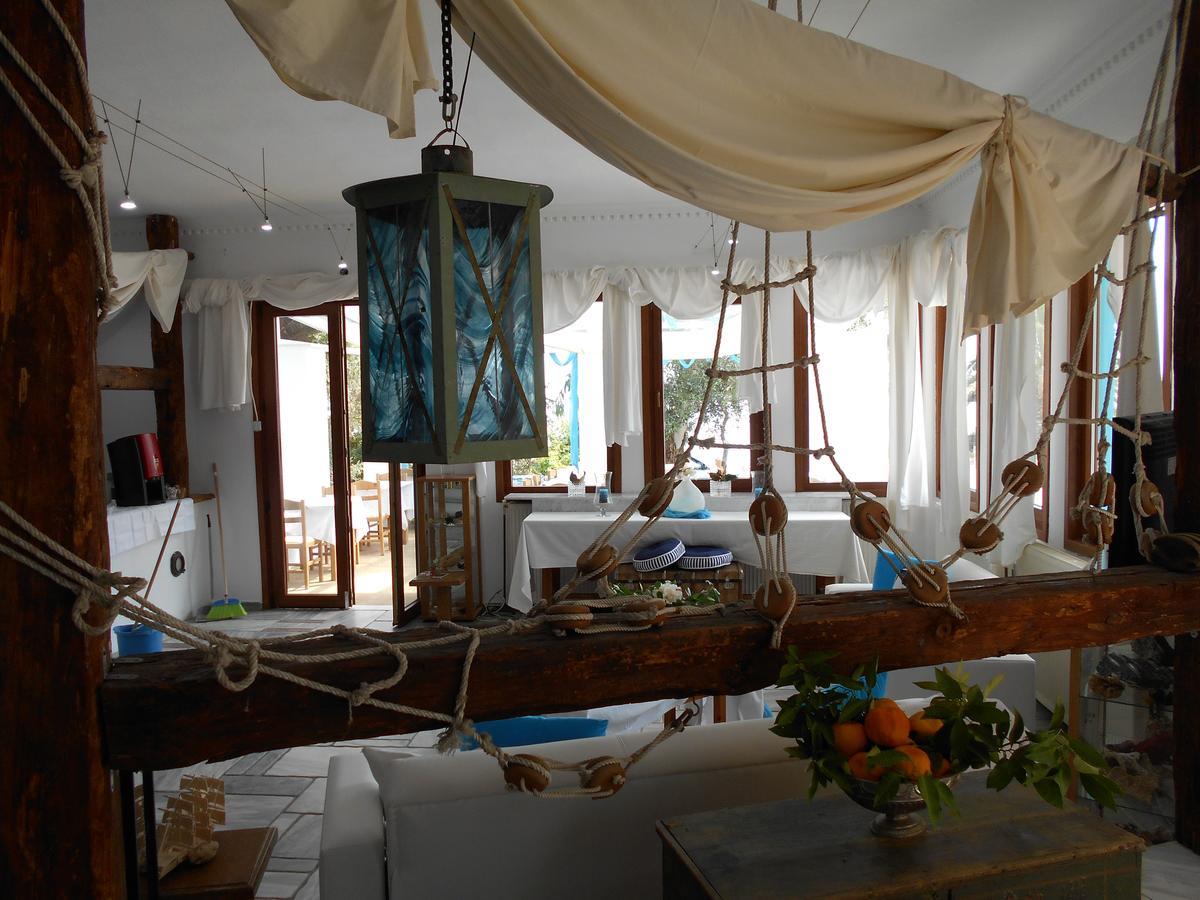 Kinira Beach Hotel Dış mekan fotoğraf