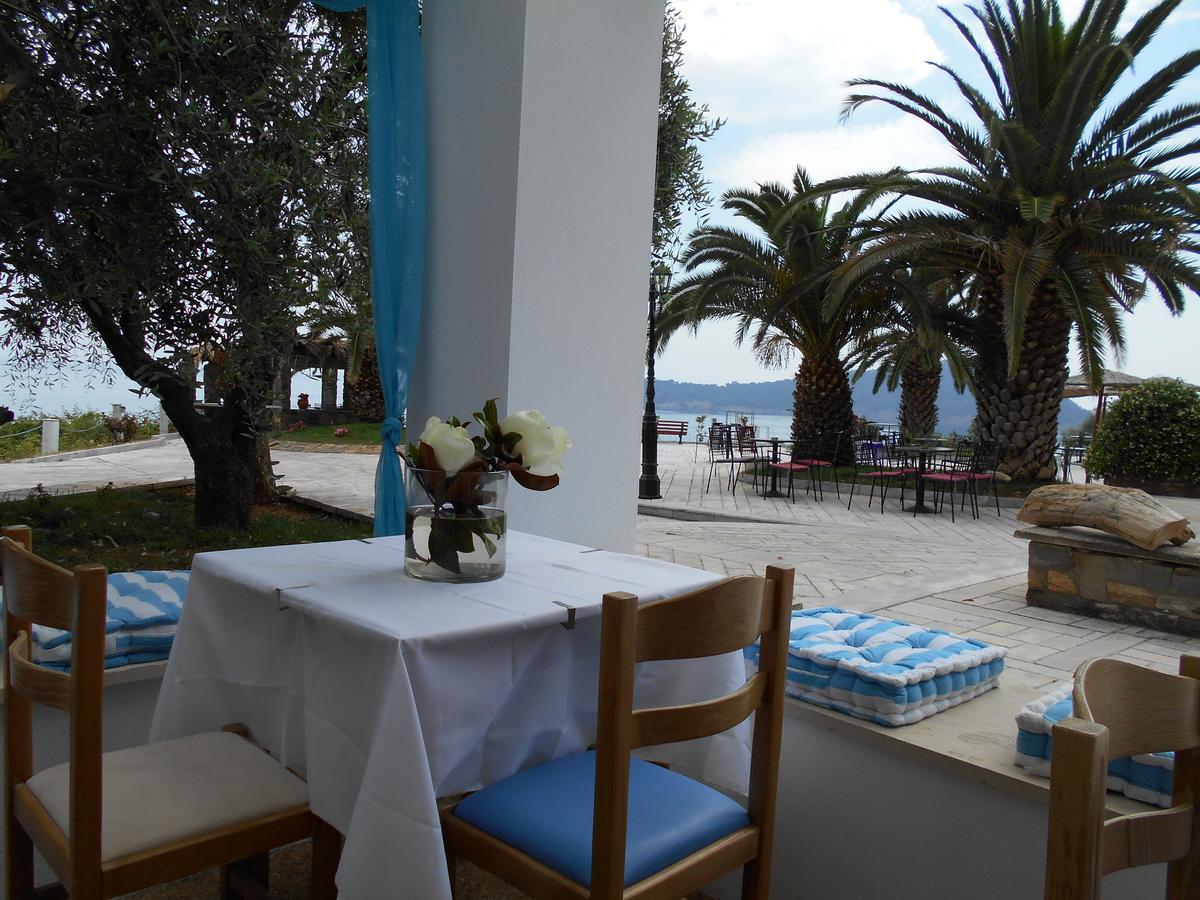 Kinira Beach Hotel Dış mekan fotoğraf