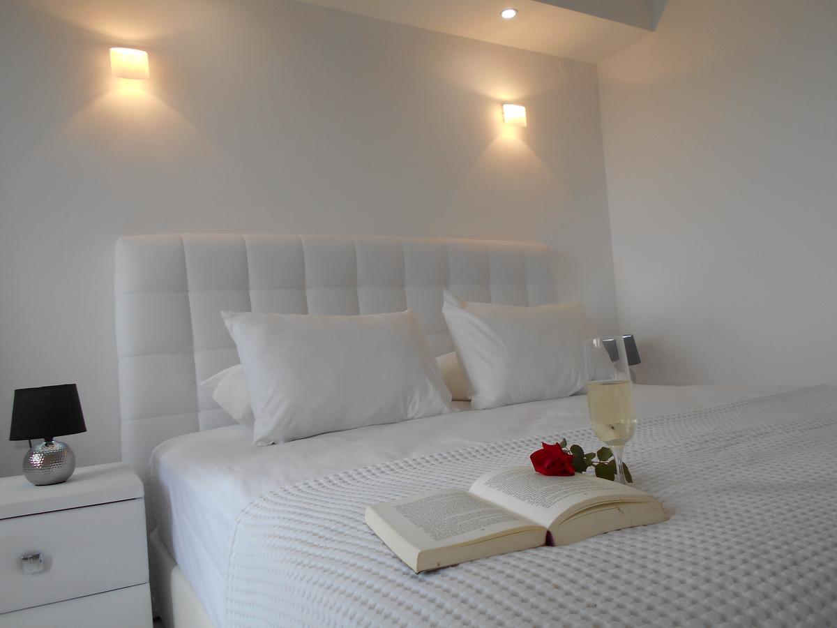 Kinira Beach Hotel Dış mekan fotoğraf