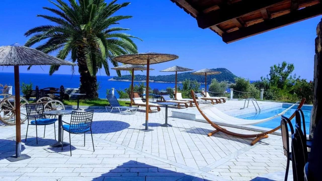 Kinira Beach Hotel Dış mekan fotoğraf